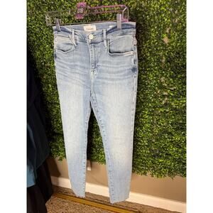 Frame Light Wash Skinny Jeans